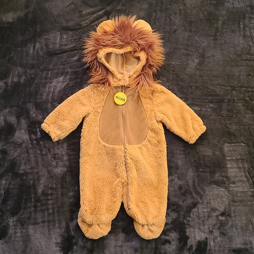 Lion halloween costume!